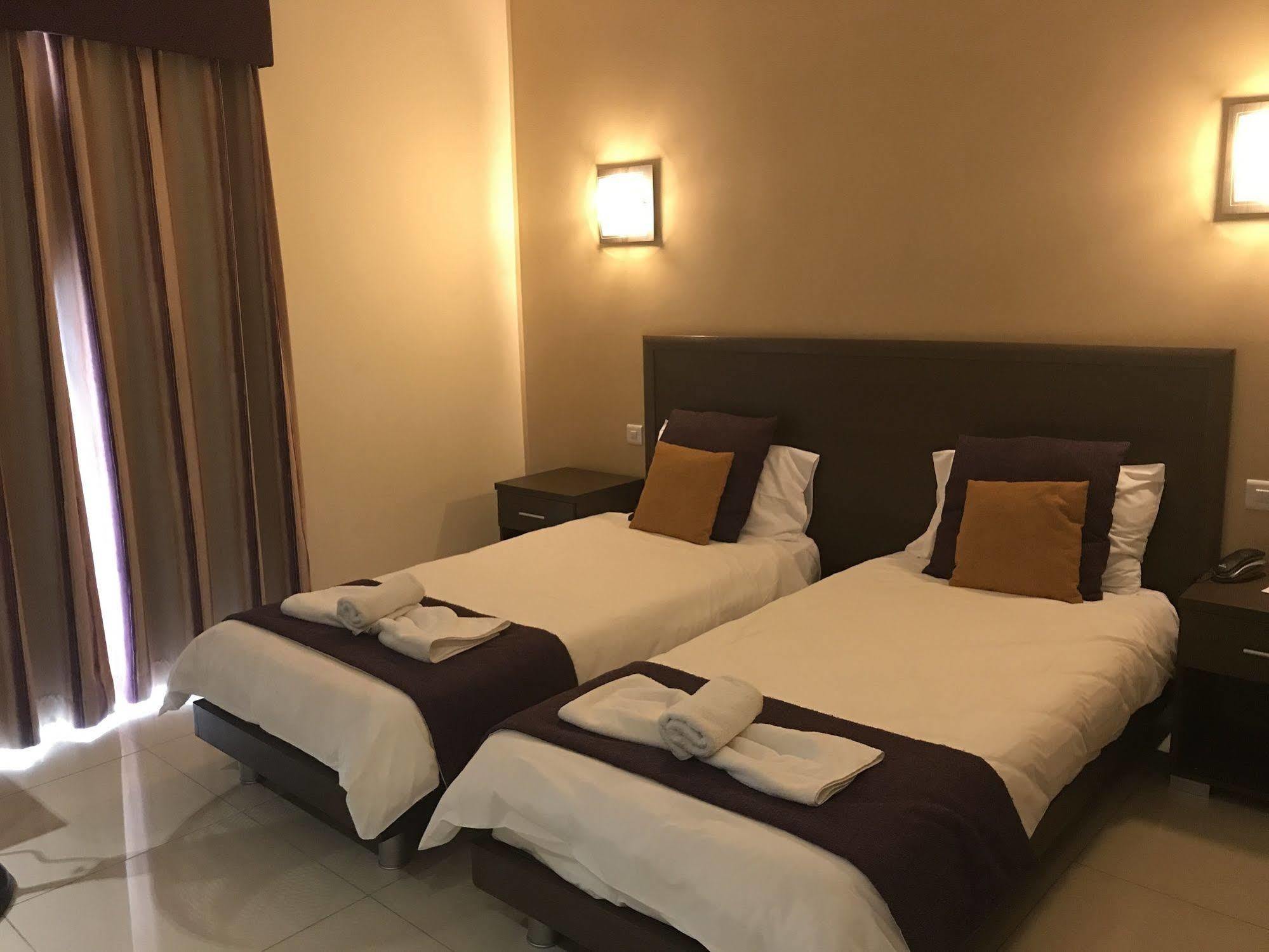 The Windsor Hotel Sliema Exteriör bild